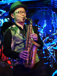 Alto Sax.篠崎剛 (Tsuyoshi Shinozaki)